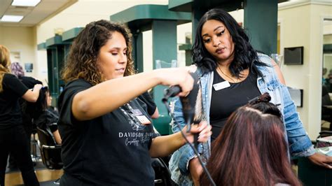 Programs / Cosmetology