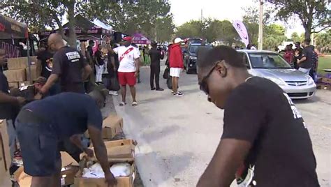 Progressive Firefighters Association and Cox Media provide 2,000 Thanksgiving meals to South Florida families in need