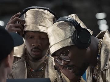 Progressive von miller commercial. November 22, 2023. In a move that merges insurance advertising with the nostalgia of the 90s hip-hop era, Progressive, the No. 3 auto insurer, has unveiled its latest TV commercial, “Replay,” featuring the iconic Kid ‘n Play duo. The new spot, titled Watch Party, showcases Christopher Reid and Christopher Martin navigating a football ... 