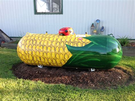 May 7, 2018 - Explore Peggy Boles's board "helium tank ideas" on Pinterest. See more ideas about propane tank art, yard art, metal yard art.