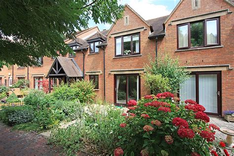 Properties for sale in Parsonage Court, Highworth, Swindon SN6