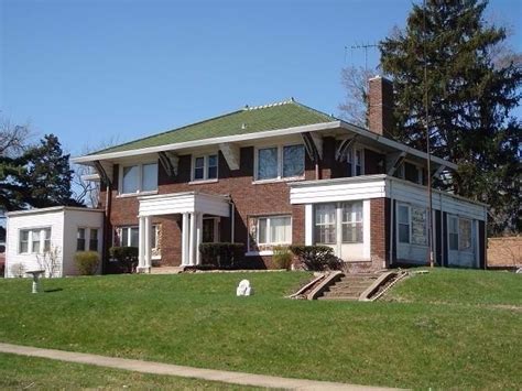 Property for sale in gary indiana. Browse photos, virtual tours and view the 314 homes for sale in Gary, IN. Real estate for sale ranges from $800 - $1.2M with new listings updated in minutes from the MLS. 