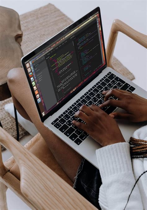 Pros and Cons of HTML Text Editors
