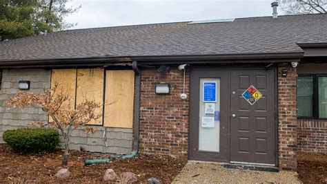 Prosecutors: Man drove car into planned Illinois abortion clinic in attempted arson
