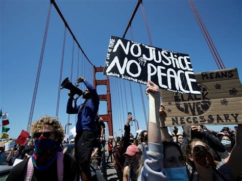 Protesters rally at SF courthouse for Bay Bridge protesters