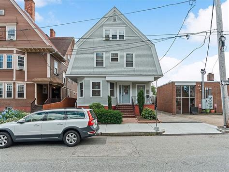 Providence ri zillow. 52 Whitmarsh St, Providence, RI 02907 is currently not for sale. The 2,642 Square Feet condo home is a 5 beds, 3 baths property. This home was built in 1896 and last sold on 2024-03-22 for $389,000. View more property details, sales history, and Zestimate data on Zillow. 