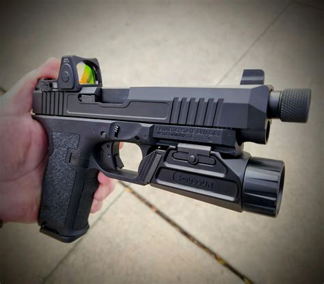 The full size short with the compact Dagger slide is essentially a 19x. This Compact X slide is 17 length. Yeah, this is closer to PSA's take on the discontinued Polymer 80 PF940CL, but instead of a different frame with a G17 length rail section, they made the slide meet up with the rail section. Kind of like adding a LWD slide adapter to a 19 .... 