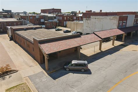 Public Auction Sale: PUBLIC AUCTION - COFFEYVILLE, KS