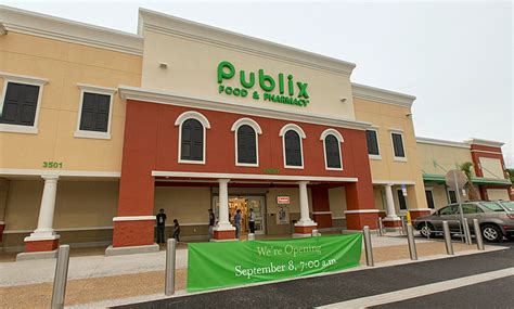 Disston Plaza is a retail center located in the southeast quadrant of the intersection of 49th Street North and 38th Avenue North in the City of Saint Petersburg in Pinellas County, Florida. It is anchored by a supermarket, Publix #71. Publix #71, 3501 49th St North, Saint Petersburg, Florida 33710-2149. 