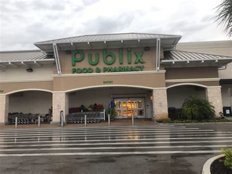 Publix bonita beach road. Our Chef and Staff. With 20 years of experience cooking in the finest restaurants, our chef is excited to present their vision to you and all our guests. Our caring and committed staff make sure you have a fantastic experience with us. CLICK HERE TO ORDER ONLINE. 