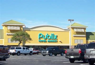  That's the Publix Deli. It's a welcoming place for hungr