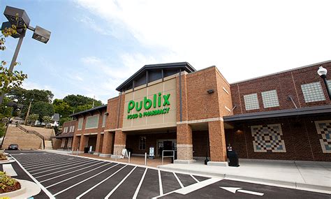 Publix chattanooga tn. Nov 17, 2021 · Publix threw open the doors on Thursday morning at the long-awaited new store at the site of the old Mt. Vernon Restaurant at the foot of Lookout Mountain. The 32,500-square-foot Publix will ... 
