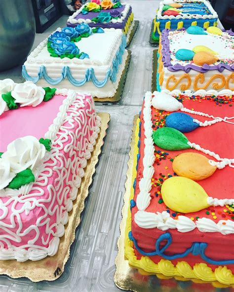 It's easy for party-goers to grab a cupcake and enjoy the party without having to wait for the cake to be sliced. We now offer new pull apart cake designs. Check out these options and order yours for your next event.. 