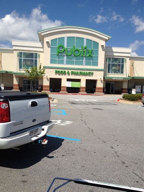 Publix is situated in an ideal position at 6767 Us Highway 98 