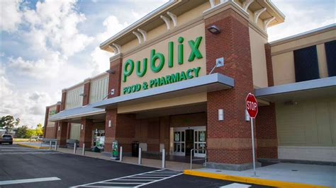 Publix in mount pleasant sc. in Business. (843) 761-3750. 1724 State Rd. Summerville, SC 29486. OPEN NOW. From Business: Save on your favorite products and enjoy award-winning service at Publix Super Market at The Market at Cane Bay. Shop our wide selection of high-quality meats,…. 3. Publix Pharmacy at Queensborough Shopping Center. 