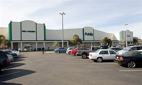 Publix lake ella. Publix is found in an ideal position at 7800 Lake Wilson Road, in the north part of Davenport ( not far from Reunion Resort Golf Course ). This grocery store chiefly serves patrons from the districts of Orlando, Kissimmee, Intercession City, Haines City and Loughman. Hours of operation for today (Friday) are from 7:00 am to 10:00 pm. 
