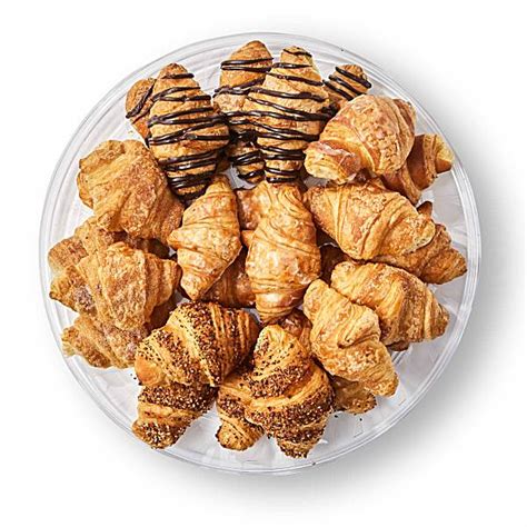 12.82g. Protein. 2.3g. There are 114 calories in 1 mini Butter Croissants. Calorie breakdown: 47% fat, 45% carbs, 8% protein.