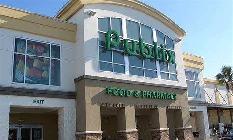 Publix is the largest employee-owned company in the nation. Our more than 200,000 associates are proud to have a stake in a company that has little debt, a layoff-free history, over 1,200 retail store locations, 1,100 pharmacies, 24 warehouses, 11 manufacturing plants, and corporate and divisional offices across seven states.. 
