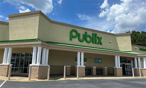 Publix shamrock plaza. A teller at the inside the Publix at Shamrock Plaza, 3870 North Druid Hills Road, was robbed Sept. 16, DeKalb County police said. The suspect got in line at the bank at about 4:15pm. When he was ... 