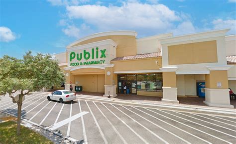 Publix summit blvd and military. Visit Publix at 5050 Champion Boulevard, on the north side of Boca Raton ( near to Calusa Elementary School ). The supermarket is happy to provide service to people within the locales of Lake Worth, Boynton Beach, Pompano Beach, Coconut Creek, Delray Beach and Deerfield Beach. Hours are from 7:00 am - 10:00 pm today (Saturday). 