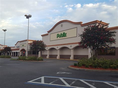 When Publix bought a bunch of old Albertson's stores there were two stores within 0.9 miles of eachother for a bit in Clearwater. An existing location at US19 and Sunset Point, and the newly converted one at Belcher and Sunset Point. The older store closed a while back. The one on sunset is still there.. 