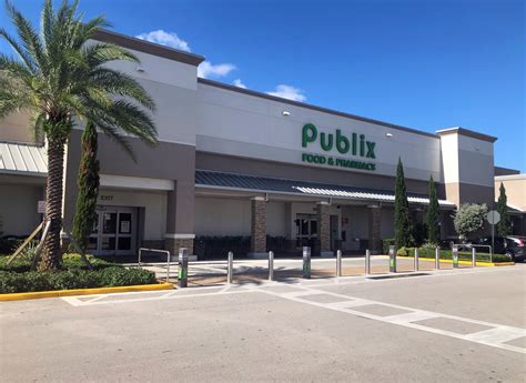 Publix Super Market at Davie Shopping Center - 4701 S University Dr, Davie, Florida, 33328 - Save on your favorite products and enjoy award-winning service at Publix Super Market at Davie Shopping Center. Shop our wide selection of high-quality meats, local produce, sustainably sourced seafood, and 