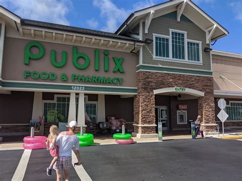 Enjoy the same service you expect from Publix at our nearby Publix Liquors. Since we opened our first liquor store in 2003, we’ve grown to more than 300 locations and counting. Publix Liquors offers great deals on your favorite brands. We also offer a variety of wine, beer, soft drinks, and accessories, all in one convenient location.. 