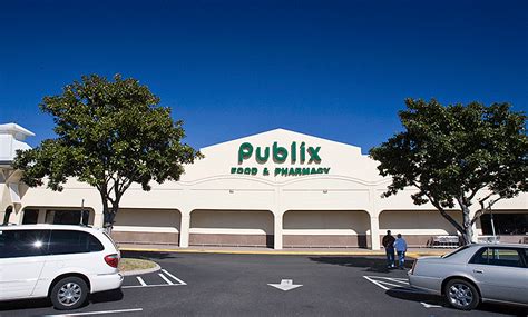 Publix super market at island walk shopping center. Are you in the market for a new mattress but not sure where to start? Consider checking out a mattress warehouse near you. Here are some benefits of shopping for a mattress at a warehouse: 
