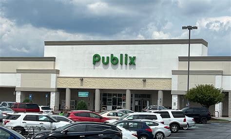 Publix super market at merton walk. December 18, 2023. Many of us still need to remember the pleasures of street shopping due to the growth of high-end malls. These pleasures include bargaining … 