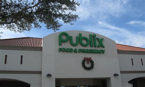 Published March 9, 2017. ST. PETERSBURG — The downtown Publix has some competition: another Publix. The new Publix at 700 Central Ave. is set to make its long-awaited debut at 7 a.m. today .... 