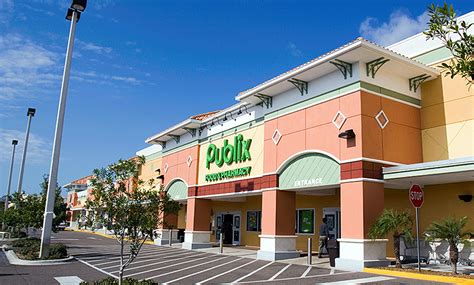 Publix super market at paradise shoppes of largo largo fl. Publix is my main supermarket for shopping. I can choose from five locations within a four mile radius, and each store is unique. There are always employees on hand when you have a question or need to be guided to the correct aisle. Their produce is always fresh and if you find a bad lot, they will gladly return it for an exchange or refund. 