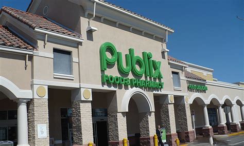 Phone number 941-922-7644 Website www.publix.com Social sites Customer rating Publix - Gulf Gate, Sarasota, FL - Hours & Store Details Publix is situated in Sarasota Pavilion at 6543 South Tamiami Trl, in the south section of Sarasota ( by Sarasota Memorial Park ).