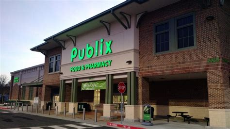 Publix Super Market at University Crossing, Fort Myers, Florida. 107 likes · 1 talking about this · 1,445 were here. A southern favorite for groceries, Publix Super Market at University Crossing is.... 