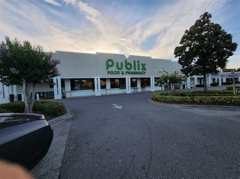 Pembroke Pines: On Jan. 23, Publix opened a new store at 16024 Pines Blvd. in Pembroke Pines. The store’s neighbor is an older Publix across the street at Paraiso Parc at 15729 Pines Blvd. The .... 