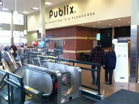 Publix university commons. Publix’s delivery, curbside pickup, and Publix Quick Picks item prices are higher than item prices in physical store locations. The prices of items ordered through Publix Quick Picks (expedited delivery via the Instacart Convenience virtual store) are higher than the Publix delivery and curbside pickup item prices. 