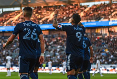 Pulido rallies Sporting KC to 2-2 draw with Galaxy