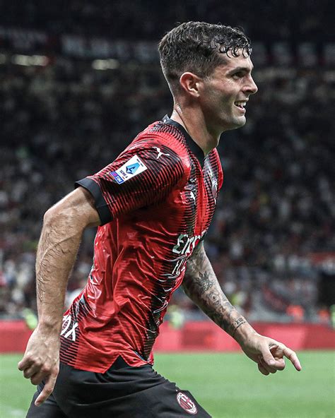 Pulisic scores to move Milan top of Serie A after intense finale sees Giroud take over in goal