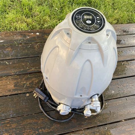 Best Portable Hot Tub. Hands down, for the price, this is the best portable hot tub! Super easy set up, reinforced sides with extra cushioned floor and extra ground insulation. Works like a charm and energy efficient. If all you need is a good soak with some gentle bubble massaging, this is it!. 