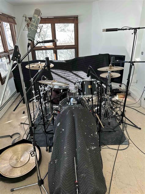 Punk drum kit reddit.  Preview and download all 384 punk samples on Spl...