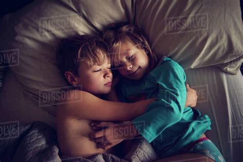 Pupular brother and sister sleeping xxx video