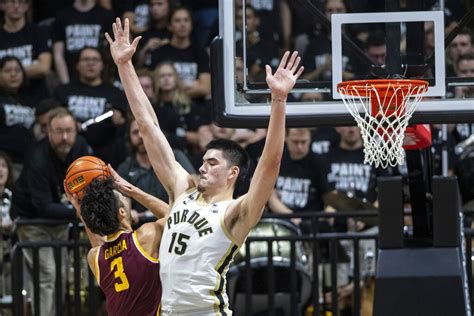 Purdue star big man Zach Edey joined elite company Sunday as the No. 2 Boilermakers came from behind with a 75-69 victory on the road vs. No. 6 Wisconsin. With his second block of the day, Edey became the third player in NCAA history to account for 2,000 points, 1,000 rebounds and 200 blocks while shooting 60% or better from the field during .... 