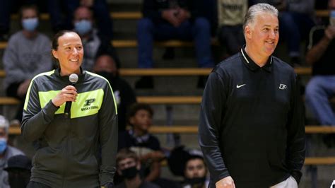 Purdue bb. Mar 6, 2024 · March 6 - Once again, Purdue stands alone atop the Big Ten. Zach Edey poured in 28 points with eight rebounds as the No. 3 Boilermakers rallied for a 77-71 victory over No. 12 Illinois Tuesday ... 