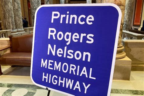 Purple lanes: Minnesota highway signs to honor Prince