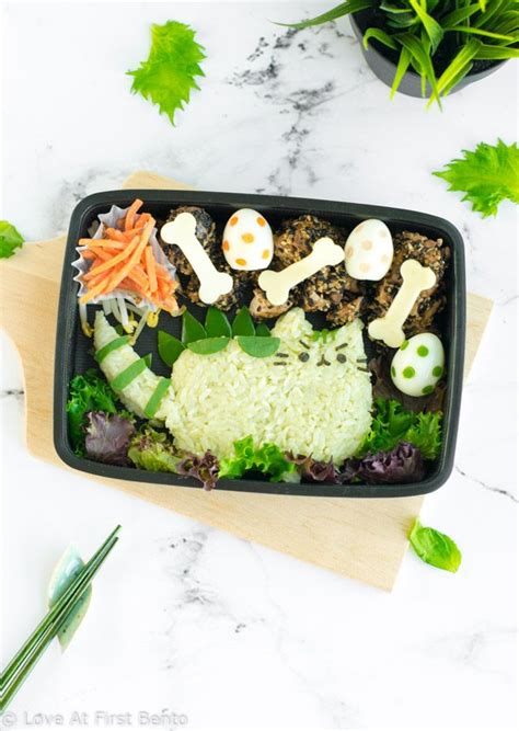 Pusheenosaurus (Dinosaur Pusheen) Bento Box