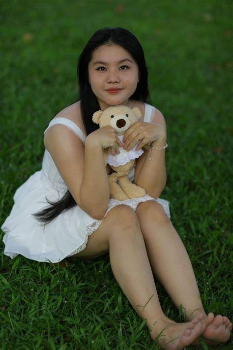 Pussy gallery young. .  ...