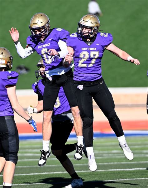 Put a ring on it: Holy Family football pounces on Lutheran in 3A football championship