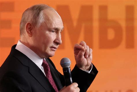 Putin plans to visit UAE and Saudi Arabia this week, according to Russian media reports