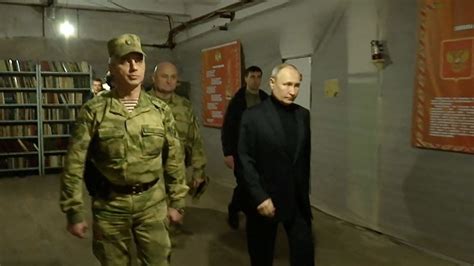 Putin visits military headquarters in Ukraine's Kherson region