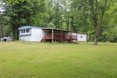 Lakehouse.com has 7 lake properties for sale on Pymatuning R