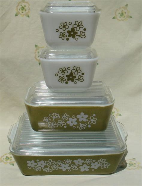 Pyrex Spring Blossom Refrigerator Set 500 Complete